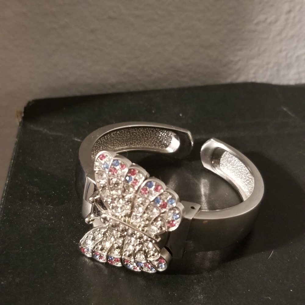 Watch - Picture 4 of 4